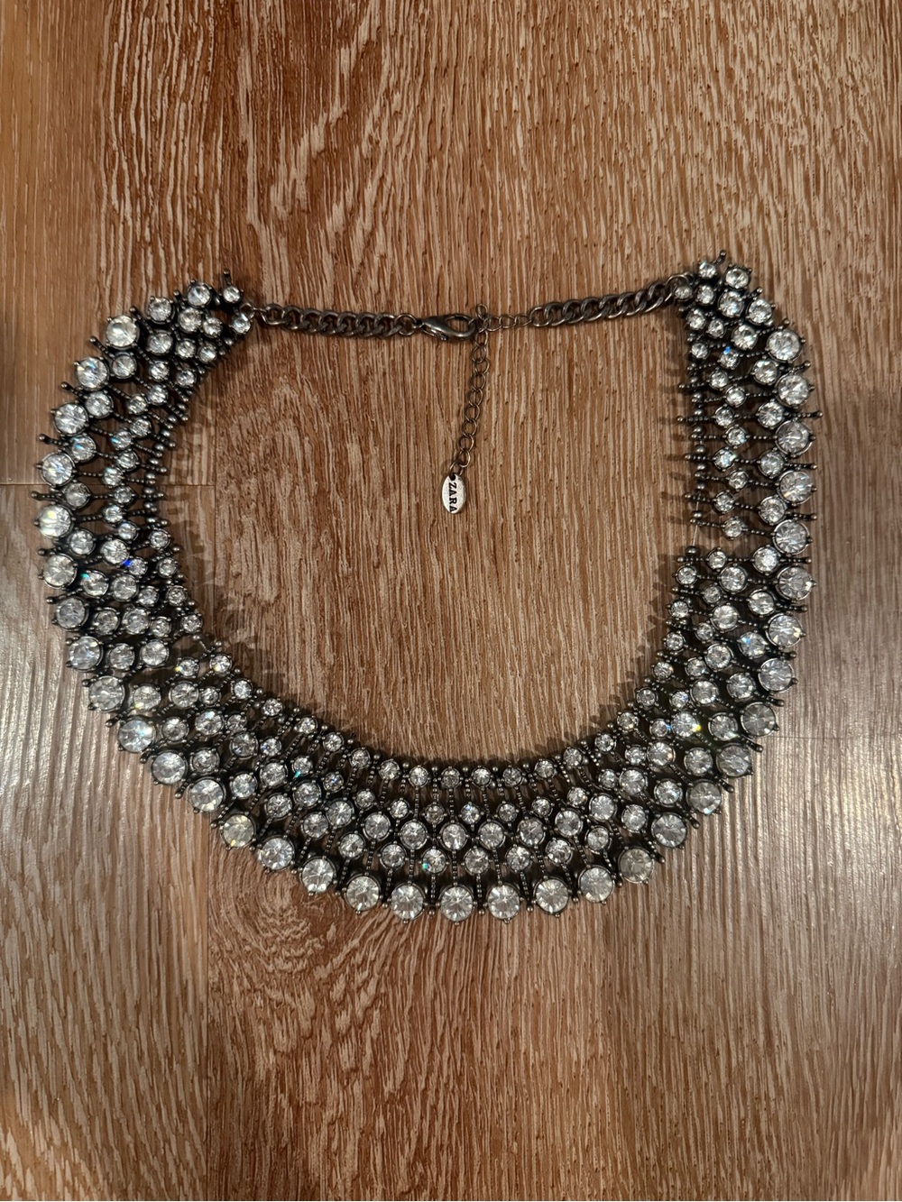 ZARA crystal statement necklace 
Like new 
Same necklace worn by Kate Middleton!